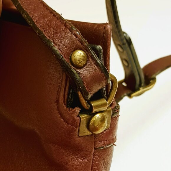 Share Etienne Aigner Leather Crossbody Bag Classic Vintage Oxblood Logo Purse - Picture 12 of 16